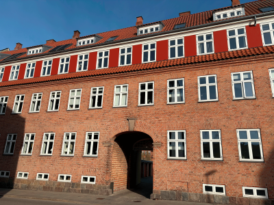 kongsgaarden_markedsgade_fra-gaden